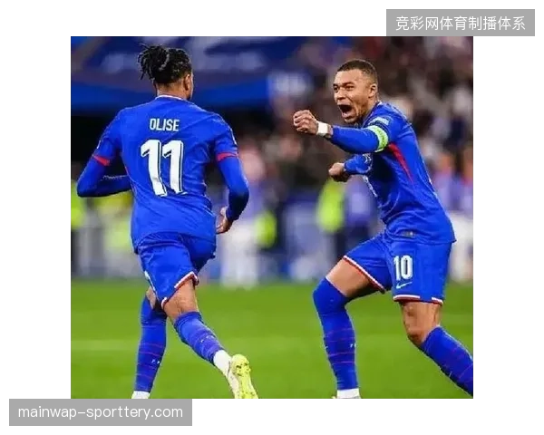 德尚豪赌锋线放弃中场平衡，姆巴佩领衔九大前锋剑指决赛